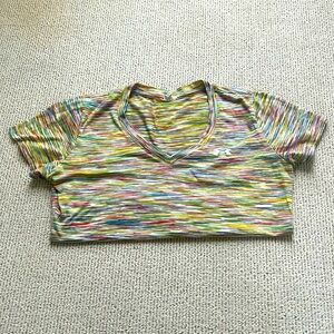 🌿Under Armour women’s multicolored short sleeved performance tshirt, size XS🌿